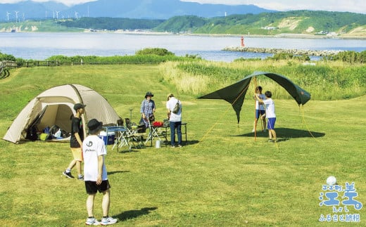 北海道江差町のふるさと納税 《かもめ島マリンピング2025》オフキャン！利用券［2名分］　オフシーズンキャンプ　テント設置済　ストーブ　寒冷地用シュラフ　機材一式レンタル　利用人数追加可能　炭起こしサポート　海鮮BBQディナー　アクティビティ　マリンスポーツ　SUP　シュノーケリング　海水浴　釣り　檜山道立自然公園特別エリア