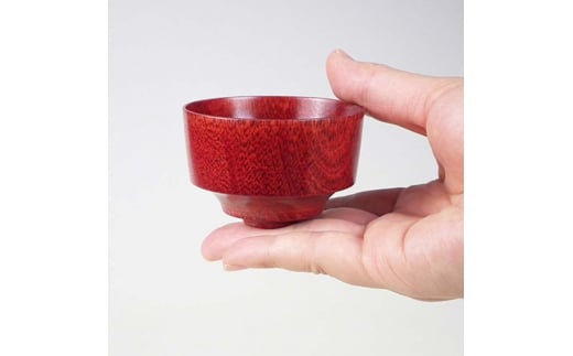 山中漆器 匠ぐい呑 茜すり 天然木 木製 酒器 ぐい呑み すり漆 漆塗り 父の日 母の日 敬老の日 ギフト 伝統工芸 工芸品 国産 日本製 復興 震災 コロナ 能登半島地震復興支援 北陸新幹線 F6P-2375