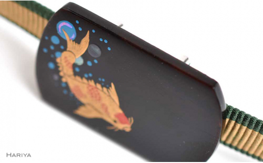 錦鯉蒔絵 黒檀漆塗帯留め 錦鯉 黒檀 漆 蒔絵 帯留 帯留め ハンドメイド アクセサリー 和装 着物 和服 ギフト 伝統工芸 工芸品 国産 日本製 うるしアート 復興 震災 コロナ 能登半島地震復興支援 北陸新幹線 F6P-1221