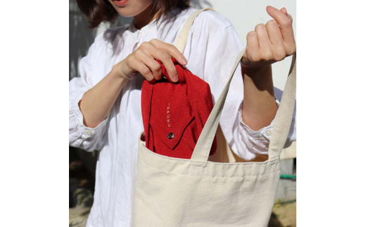 茶道具 お手前セット IPPUKU手づつみ 緋色チリメン SR-1160 お茶道具 一式 セット オリジナル風呂敷 茶椀 棗 足付菓子皿 茶杓 茶筅筒 茶筅 木製コースター 贈り物 ギフト F6P-0978