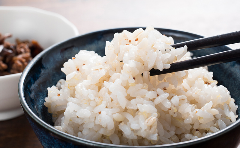 北海道産 もち麦 300g×15食 キラリモチ ふっくら 穀物 麦 大麦 もち麦 餅麦 モチ麦 ムギ 食物繊維 もち麦ごはん 北海道 滝川市
