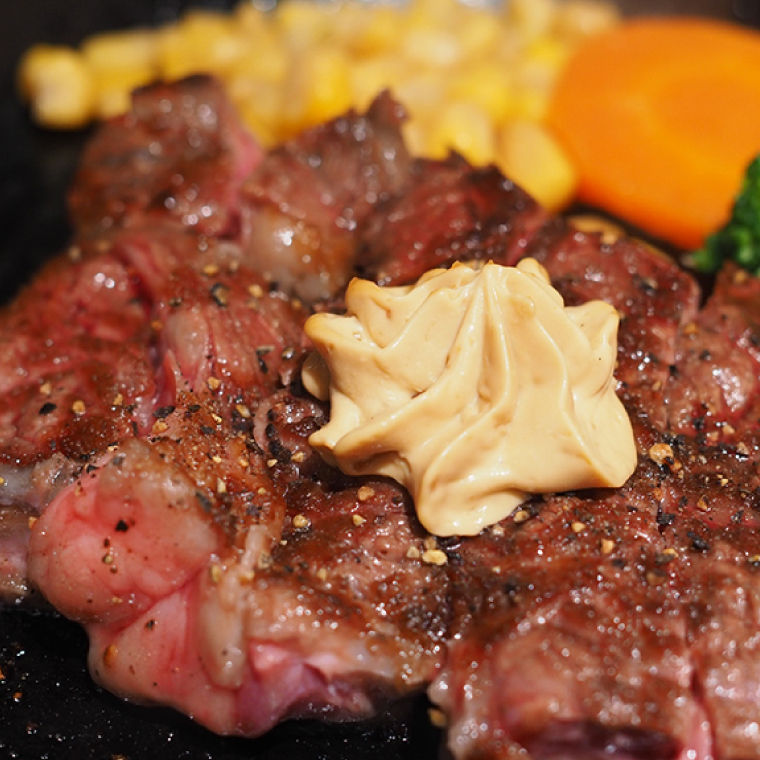 茨城県が誇る銘柄牛 常陸牛 サーロインステーキ 肉質4～5等級 約1.6kg(約200g×8枚)【茨城県共通返礼品】(BZ005)