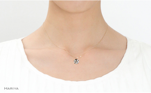 ペンダント Nanahoshi 白 てんとう虫 白蝶貝 蒔絵 漆 ハンドメイド アクセサリー ギフト 伝統工芸 工芸品 国産 日本製 復興 震災 コロナ 能登半島地震復興支援 北陸新幹線 F6P-0832