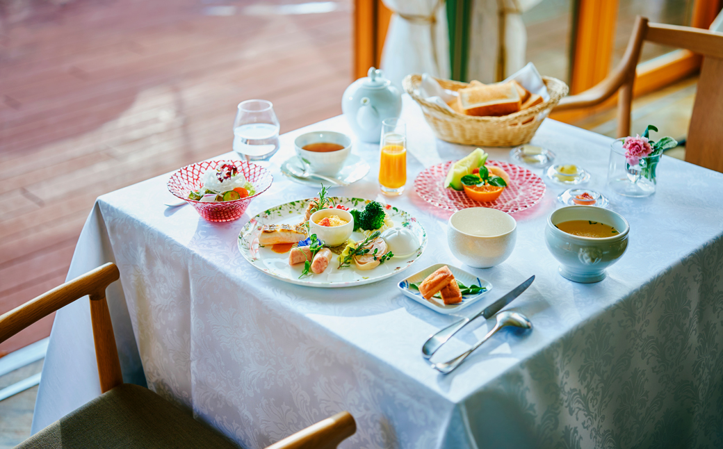 Auberge フレンチの森 宿泊利用券 1泊2食付き ペアチケット 淡路島 旅行券 観光 クーポン 1泊2食付き 宿泊券