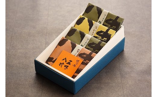 [カネ吉山本]しぐれ2個/そぼろ煮1個/にくみそ1個 箱入[400g(各100g×4個)][Y054U]