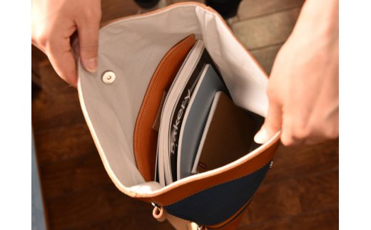 ハンドメイド　八幡帆布鞄リュック・名入れ可能　Mサイズ　【CC04W】
