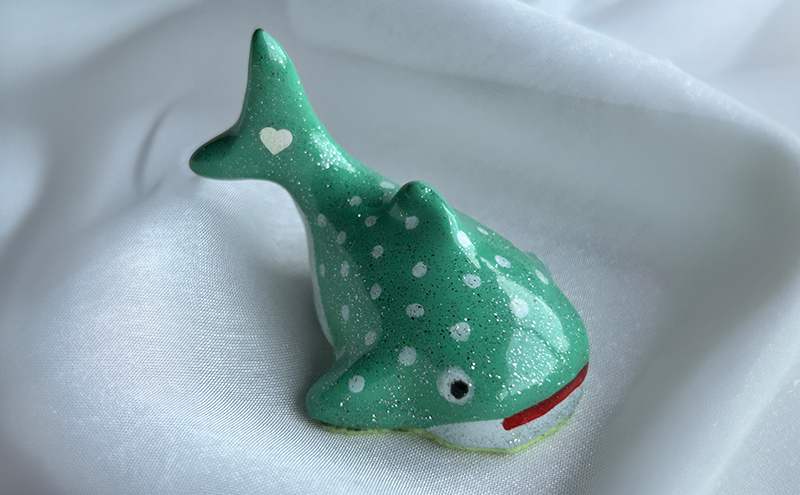 鋳物 ペーパーウエイト 愛知 ペーパーウエイト（ジンベイザメ3体セット）ブルー・ピンク・グリーン 重し 【蟹江町】 インテリア 福祉用品 