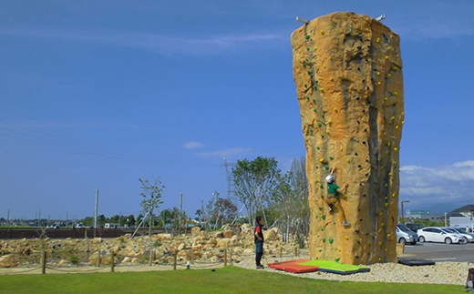 モンベル立山 施設利用券 3,000円分 アウトドア mont-bell モンベル ハーベステラス 飲食 サイクル トレッキング 用品 レンタル クライミング カヤック 体験 限定 Tシャツ イベント クーポン ベルカディア F6T-782