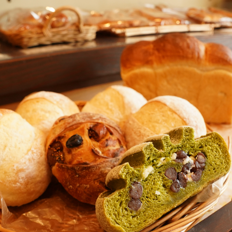 ミチルベーカリーの人気パン4種詰め合わせ（計7個）｜茨城県 大子町 手作り パン 食パン 菓子パン レーズン いちじく 奥久慈茶 大納言 米 地元 食材 こだわり 詰合せ セット（CF003）