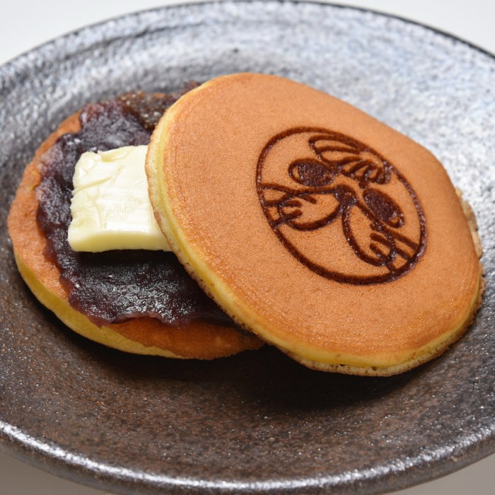 10-499 【年内配送12月8日入金まで】紋太くんの塩バターどらやき8個 within2025