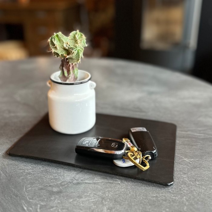 20-276 【年内配送12月15日入金まで】国産 レザー マウスパット（ブラック） within2025