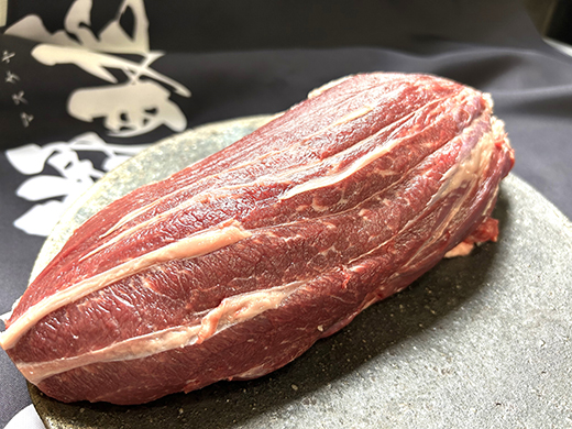 A5等級未経産雌牛　近江牛スネ肉ブロック　1kg　煮込み用ブロック【FO35W】