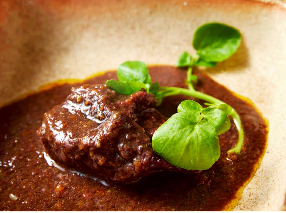 A5等級未経産雌牛　近江牛スネ肉ブロック　1kg　煮込み用ブロック【FO35W】