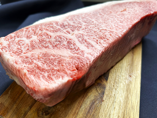 A5等級未経産雌牛　近江牛サーロインステーキ　塊肉1kg折箱入【FO37W】