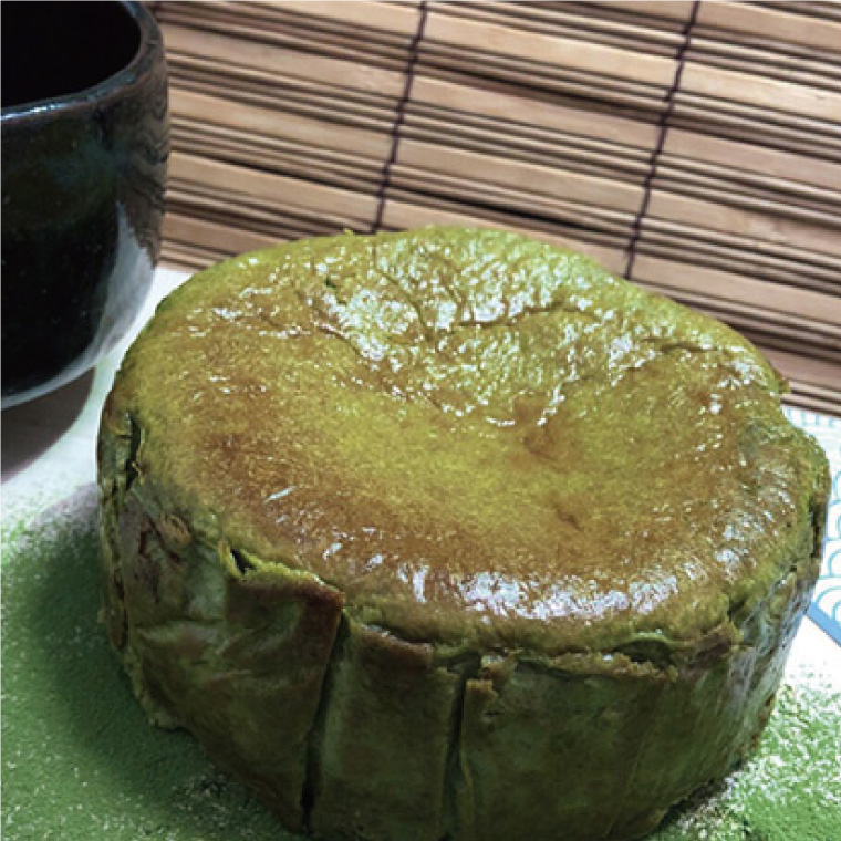 奥久慈バスクチーズケーキ 2種類食べ比べセット「奥久慈茶」と「笠間栗」 大子産のお米を使用したグルテンフリーのチーズケーキ｜ 茨城県 大子町 奥久慈 袋田 お菓子 洋菓子 デザート スイーツ 米粉 チーズ ケーキ 明治 老舗 小麦不使用 奥久慈卵 お歳暮 贈答 贈り物 のし 熨斗 包装 プレゼント 指定日 日時指定（BF015）