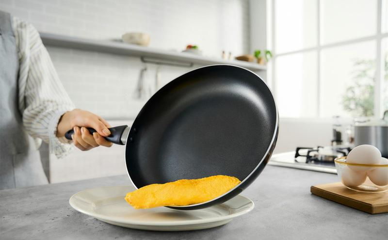 フライパン ガス火 26cm VLG-F26 軽い 軽量 ガス火対応 ブラック アイリスオーヤマ 単品 軽量フライパン 取っ手 取っ手一体 ガスコンロ 調理 料理 新生活