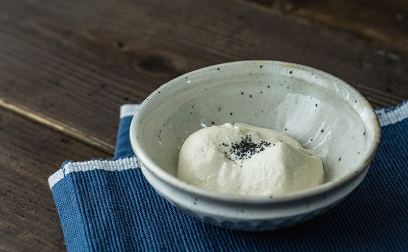 豆腐 食べ切りサイズ 2種 各2個 セット 詰め合わせ おぼろ豆腐 ごま豆腐 国産大豆 ミヤギシロメ 消泡剤不使用 ミニ 豆腐 胡麻豆腐 おぼろとうふ 豆腐セット 食品 宮城 宮城県 岩沼市