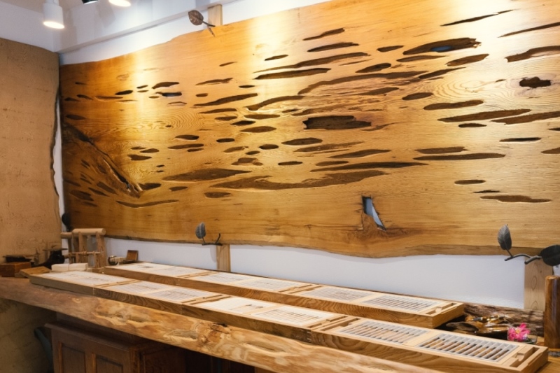 屋久島産【天然ヒノキ】無垢ボールペン・ストレートタイプ(0.7mm)1本 〈 文具 工芸品 木軸 木製 雑貨 ギフト 贈答 プレゼント〉 文房具 