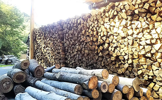 森のちから【五名の 薪 】20kg×30箱(配送不可:北海道・沖縄県・離島地域) キャンプ キャンプ用品 アウトドア 燃料 着火剤 雑貨 日用品 薪ストーブ 暖炉 焚火 ピザ釜 BBQ キャンプファイヤー コナラ クヌギ カシ 