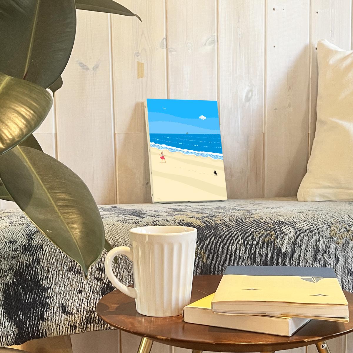 湘南・茅ヶ崎で描く、海を感じるイラストアート 『 湘南ランドスケープ01：波打ち際のキャッチボール 』　キャンバスアートパネル（小） /絵画 風景 犬 猫