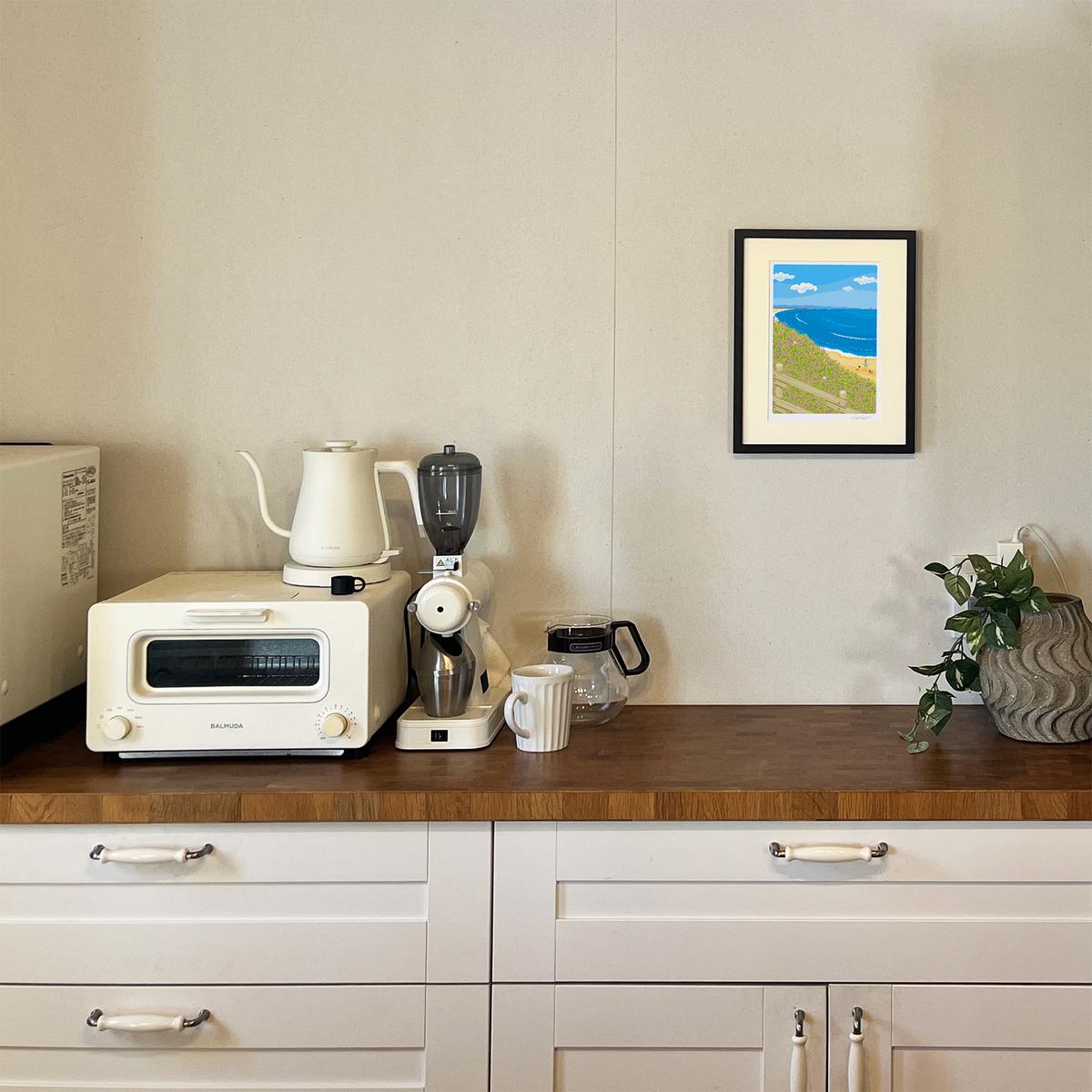 湘南・茅ヶ崎で描く、海を感じるイラストアート 『 湘南ランドスケープ08：海辺のハマダイコン 』 ジークレーアートフレーム （小） /絵画　風景　版画