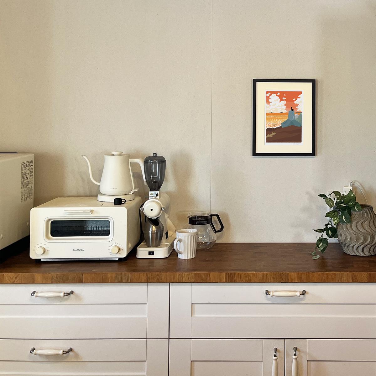 湘南・茅ヶ崎で描く、海を感じるイラストアート 『 湘南ランドスケープ09：夕暮れのサザンビーチ 』 ジークレーアートフレーム （小） /絵画　風景　版画