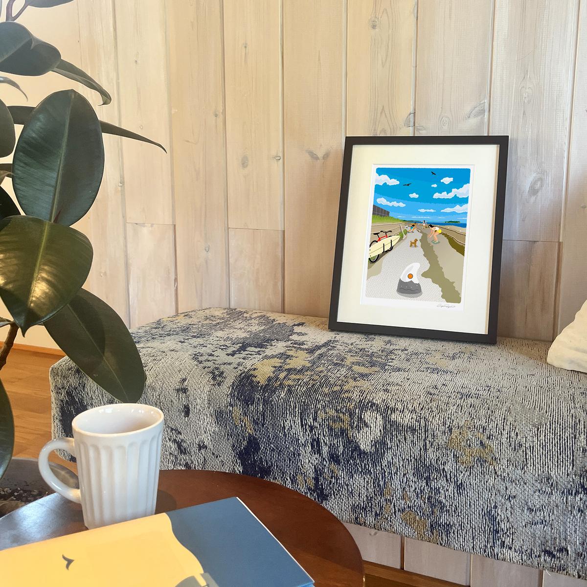 湘南・茅ヶ崎で描く、海を感じるイラストアート 『 湘南ランドスケープ12：茅ヶ崎から江ノ島へ、湘南サイクリングロード 』 ジークレーアートフレーム （小） /絵画　風景　版画