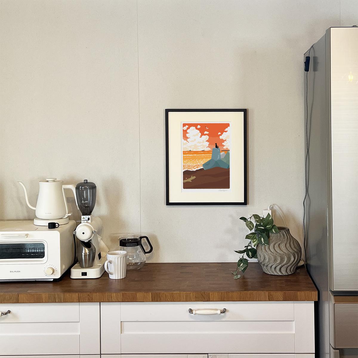 湘南・茅ヶ崎で描く、海を感じるイラストアート 『 湘南ランドスケープ09：夕暮れのサザンビーチ 』 ジークレーアートフレーム （大） /絵画　風景　版画