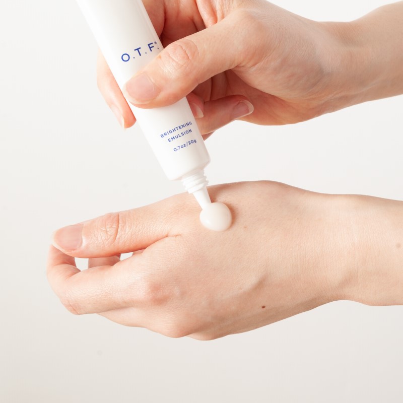 薬用ホワイトニングエマルジョン 薬用美白乳液