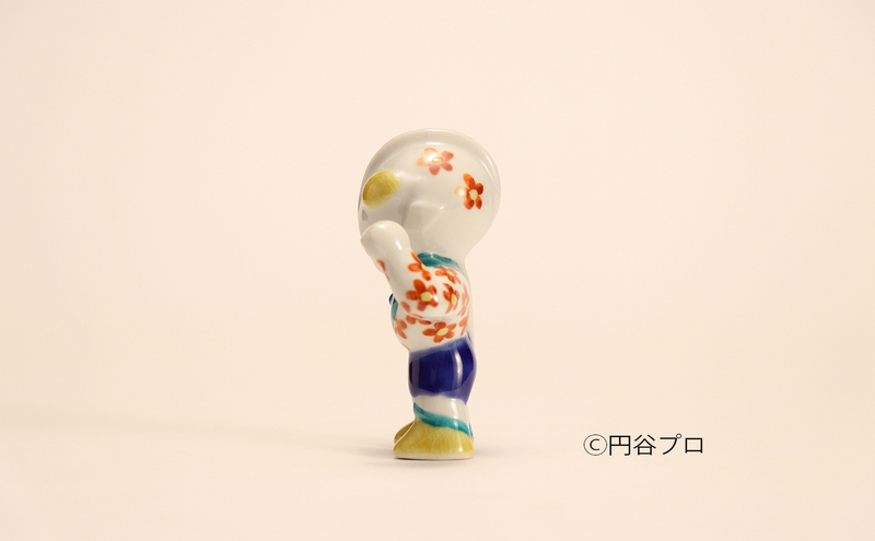 九谷焼　ウルトラマン　岡田絹代