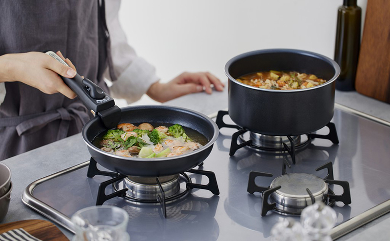 フライパン セット ガス アイリスオーヤマ 鍋 9点セット NTF-SEG9 ブラックメタリック 取っ手が外せるフライパン なべ ガス火 ダイヤモンドコーティング 調理器具 調理用品 家電 新生活