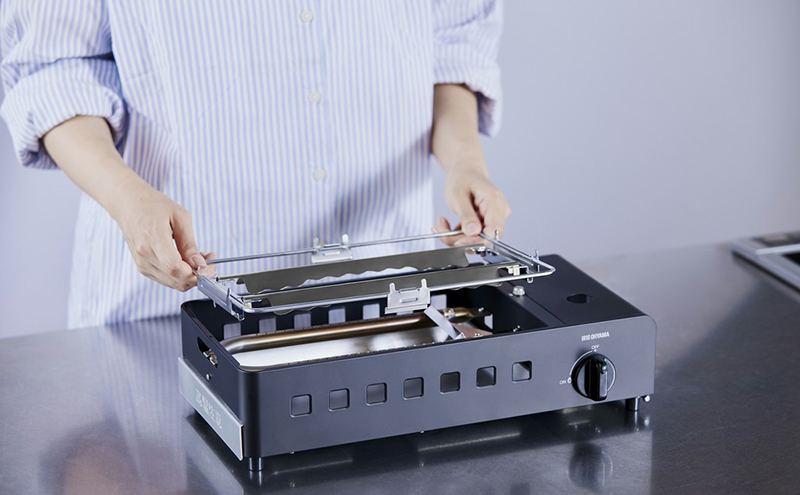 カセットコンロ アウトドア 炉端焼き カセットコンロ炉端焼き IGC-R1 チャコール アイリスオーヤマ 防災 災害用 バーベキュー キャンプ コンパクト 卓上 焼肉 BBQ 網焼き 炉ばた焼き 炉ばた 卓上コンロ ガス