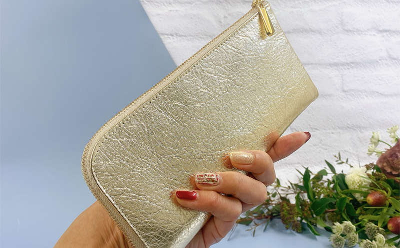 長財布 レディース L字ファスナー シャンパンゴールド 財布 14枚カードポケット レザー 革 本革 牛革 革製品 薄型 薄い 軽い 大容量 L字 レザー財布 レディース財布 牛革財布 金色財布 カード入れ 多い お財布 金色 日本製 東京 東京都 墨田区