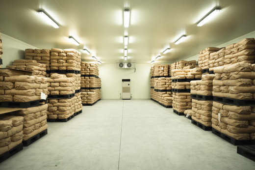 愛媛県鬼北町のふるさと納税 【R7年産】鬼米×ひめの凛（プレミアムクオリティ） 各5kg （計10kg） ｜ お米 お米不足 お米品薄 おいしい お米 事業者支援 送料無料 白米 精米 国産 限定 ごはん ご飯 白飯 ゴハン 愛媛県産 鬼北町 ※2025年11月上旬より順次発送予定