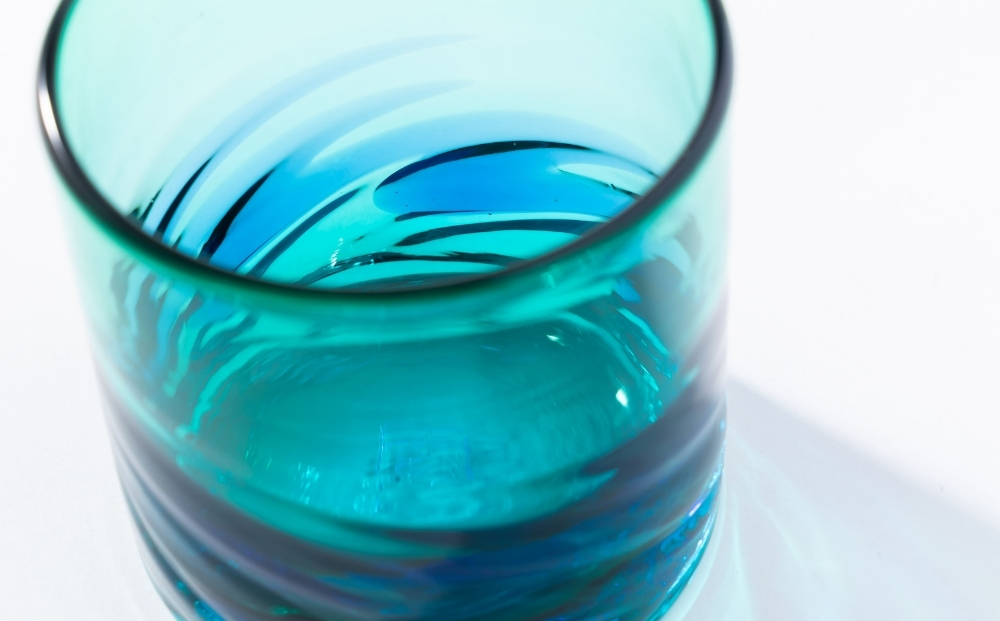 《琉球ガラス匠工房》イラブチャーライン入りモールロックグラス 2個セット