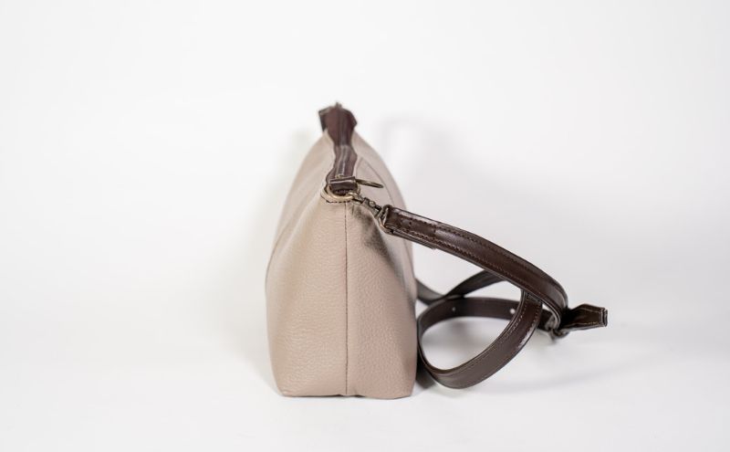 中国製／螺鈿バッグ。中古品。【ちょっとしたお出かけなどに　ファッションバッグ】。 Chinese Traditional Hanfu Bag Antique Literary Style Hanfu