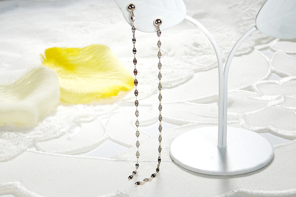 山梨県昭和町のふるさと納税 【K10YG】 エクレア チェーンピアス　EmP0019-10Y SWAV025