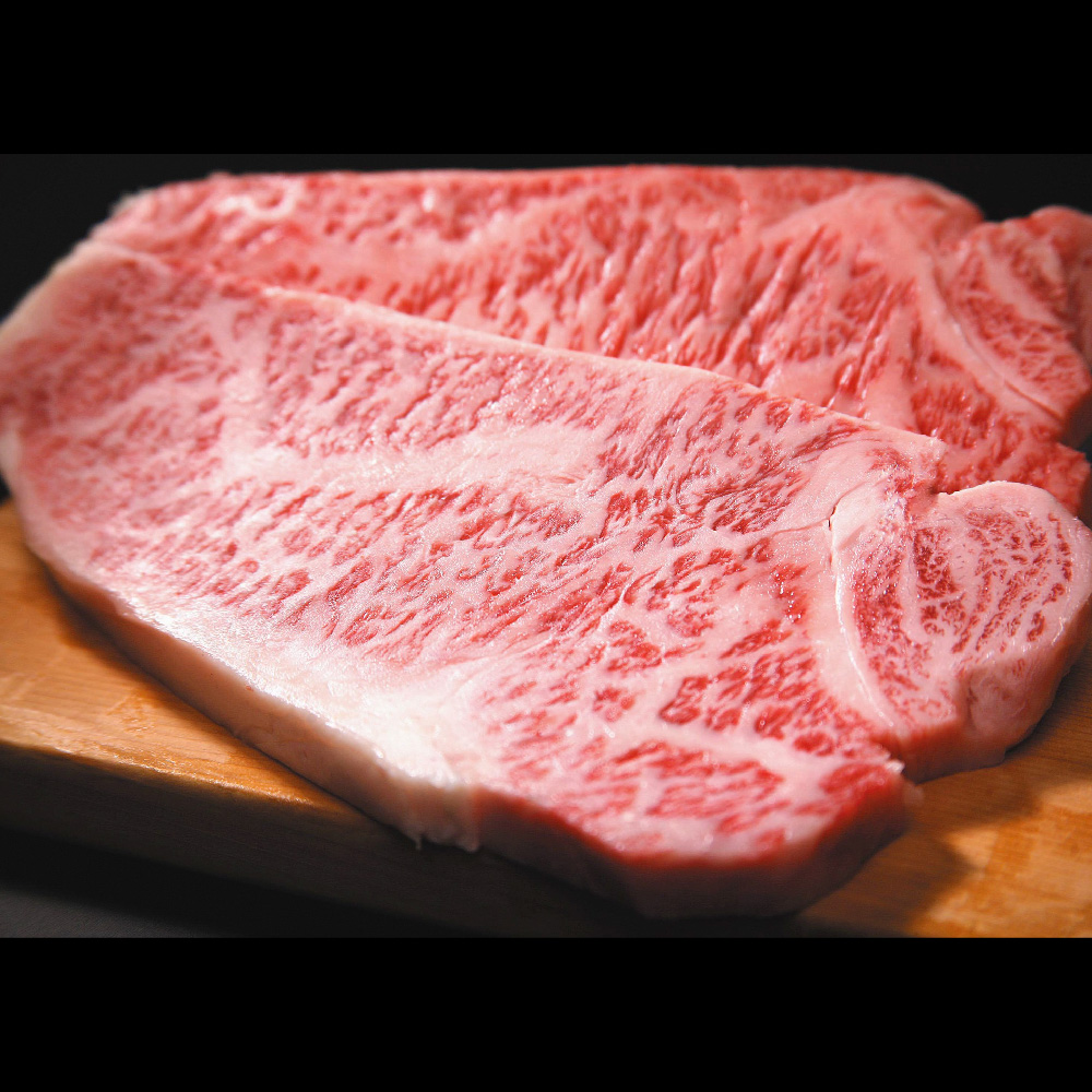 佐賀県神埼市のふるさと納税 艶さし！【A4～A5】佐賀牛サーロインステーキ 500g(250g×2枚)【肉 牛肉 ブランド牛 黒毛和牛 ステーキ肉 ふるさと納税】(H112105)