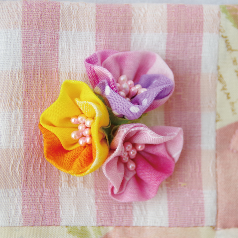 おやゆび姫の妖精ワンピース　タペストリー【手作り ハンドメイド 手芸】（CF105）