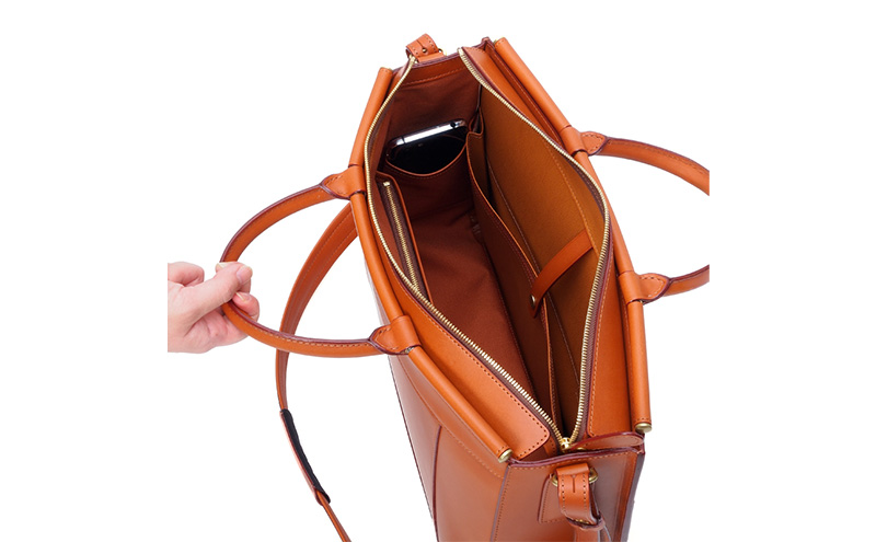 ビジネス ショルダー A4 キャメル  革 革製品 レザー 牛革 ギフト プレゼント おしゃれ  シンプル ファッション かばん カバン 鞄 北海道 赤平 いたがき