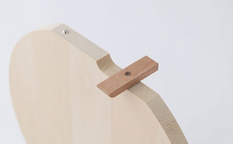 青森ひばの丸まな板 スタンド付き M 木製 青森ひば 青森ヒバ 木工品 卓上 国産 キッチン用品 調理器具 アウトドア キャンプ カットボード カッティングボード 梅沢木材工芸社