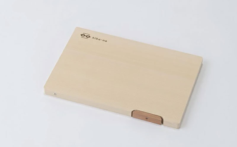 青森ひばの軽量まな板 スタンド付き M 木製 青森ひば 青森ヒバ 木工品 卓上 国産 キッチン用品 調理器具 アウトドア キャンプ カットボード カッティングボード 梅沢木材工芸社