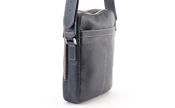 牛革　ショルダーバック縦型　紺