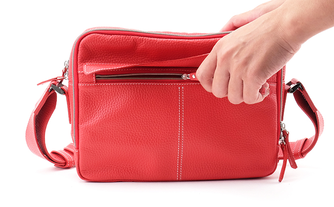 牛革　ショルダーバック横型　赤