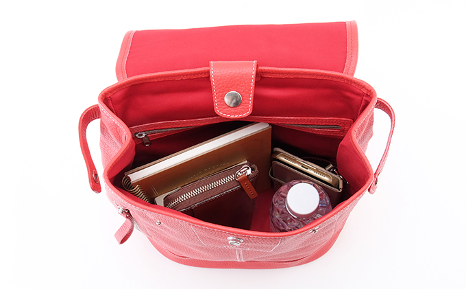 牛革　レディースリュック　赤