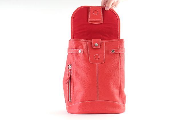 牛革　レディースリュック　赤