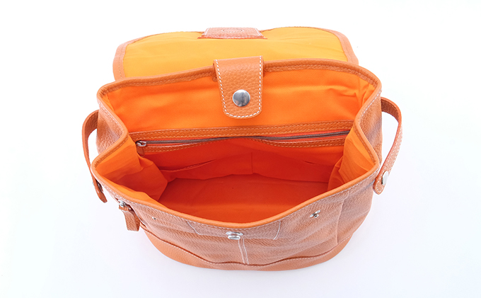 牛革　レディースリュック　オレンジ