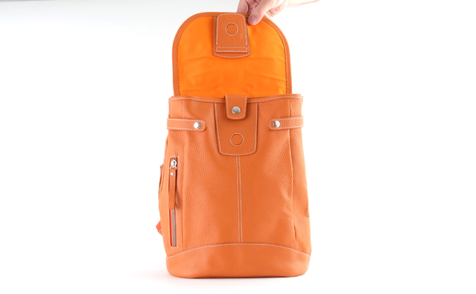 牛革　レディースリュック　オレンジ