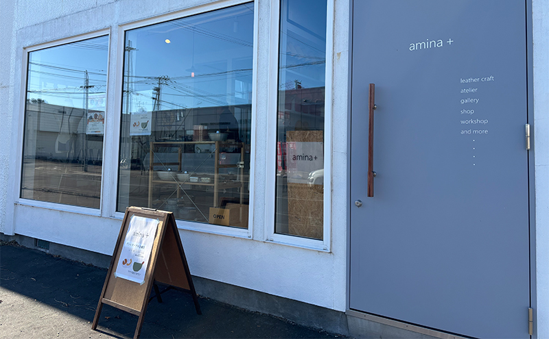 ねずみのポーチ sea［amina+］【 本革 革小物 レザー ハンドメイド シンプル 牛革 手作り ポーチ 小物入れ 小銭入れ 北海道 十勝 幕別 】