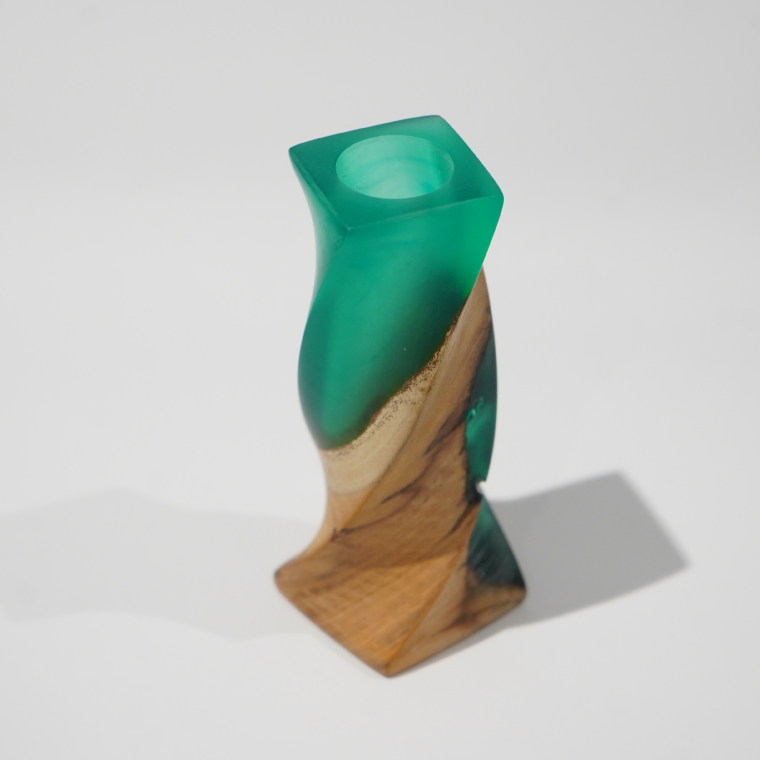 木製 一輪挿し(ガラス管付き)【緑デザイン】｜茨城県産 大子町 花瓶 フラワーベース インテリア 一輪挿し ハンドメイド作品 レジン 緑 木製 木材(BH018)